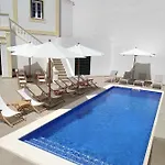 Ξενοδοχείο Amano Maison Carree 3*