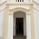 Ξενοδοχείο Amano Maison Carree 3*