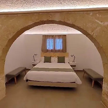 Amano Maison Carree Hotel 3*