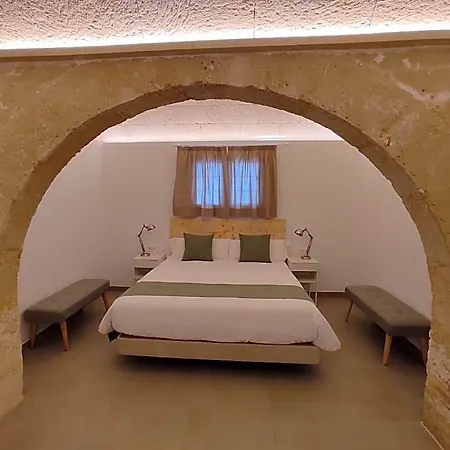 Amano Maison Carree 3*