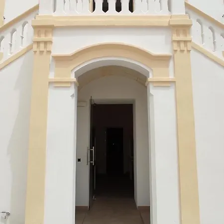 Отель Amano Maison Carree 3*