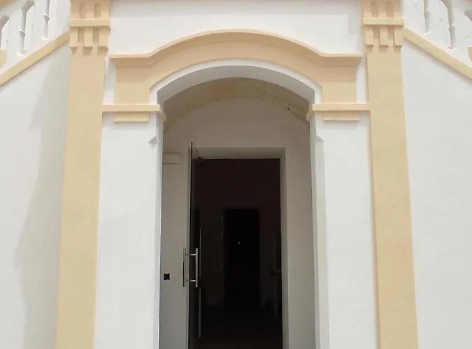 Hotel Amano Maison Carree 3*